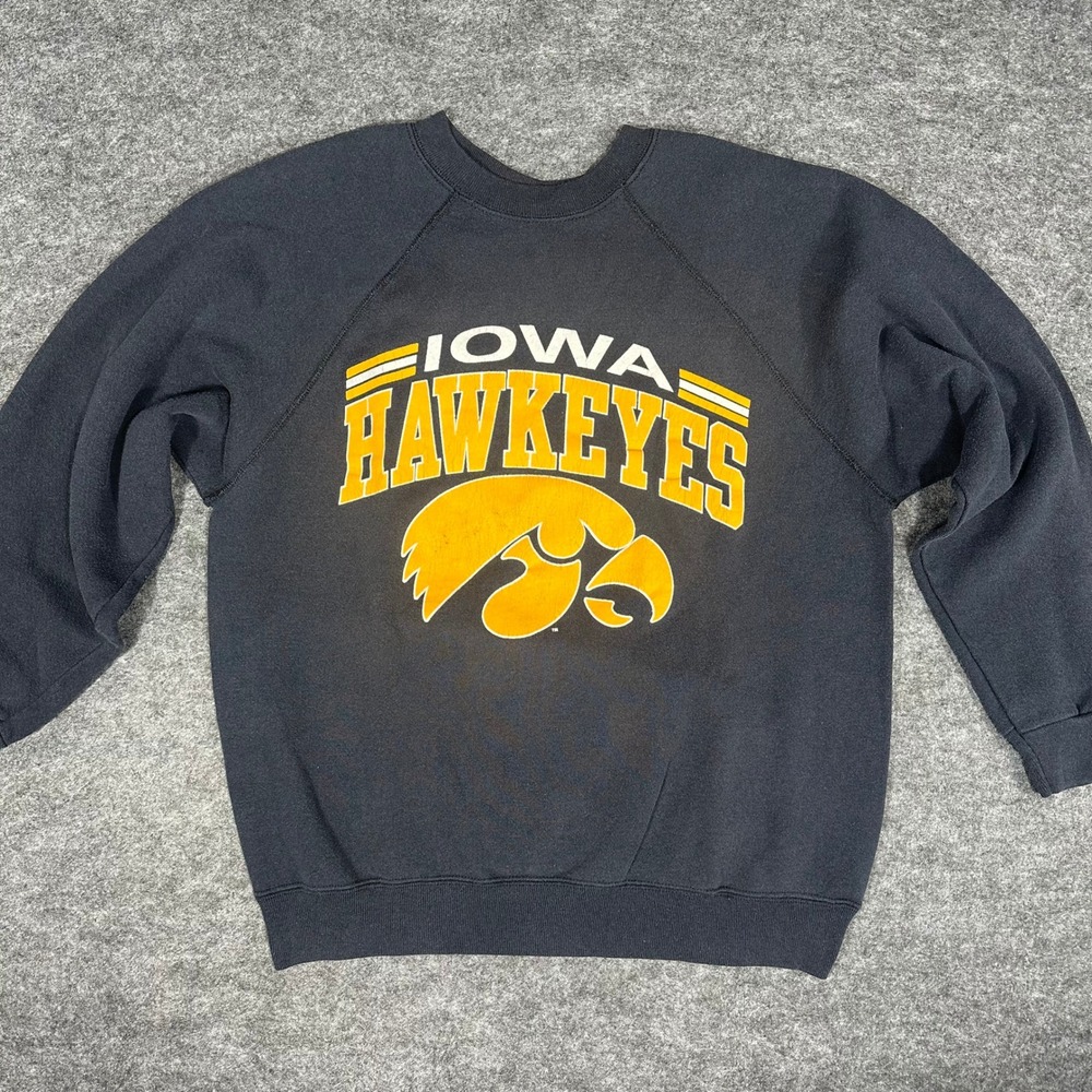 Vintage 90s Iowa Hawkeyes Football Team‎ Sweatshirt Men's Large Made in the USA